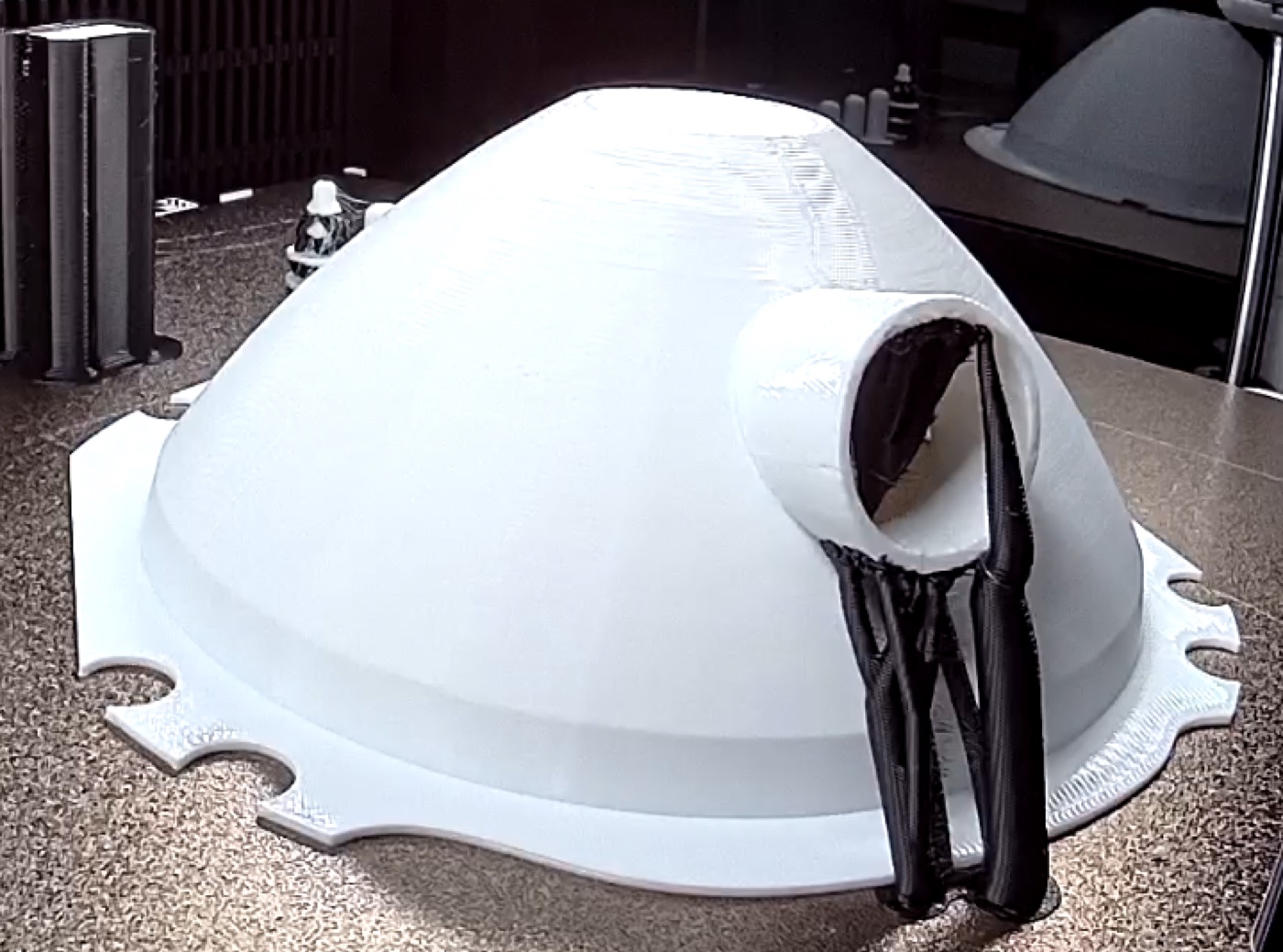 Tesla Model X arka kapı hoparlör su koruması görsel 4