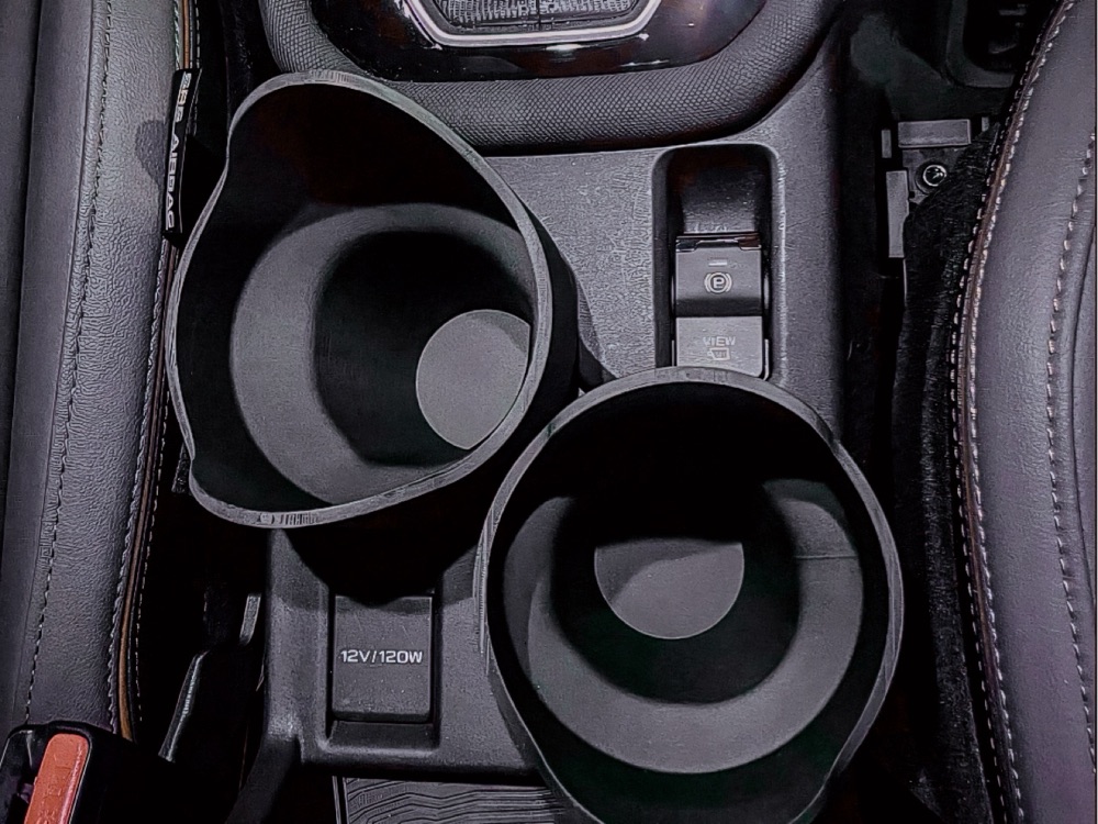 Subaru Forester (6. Nesil) Geniş Şişe Bardaklık Adaptörü