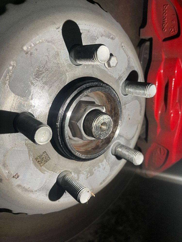 Tesla Model 3 Performance jant merkezleme halkası