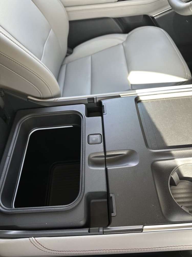 Konsol Buzdolabı Tepsisi (Ford Expedition 2025) görsel 2