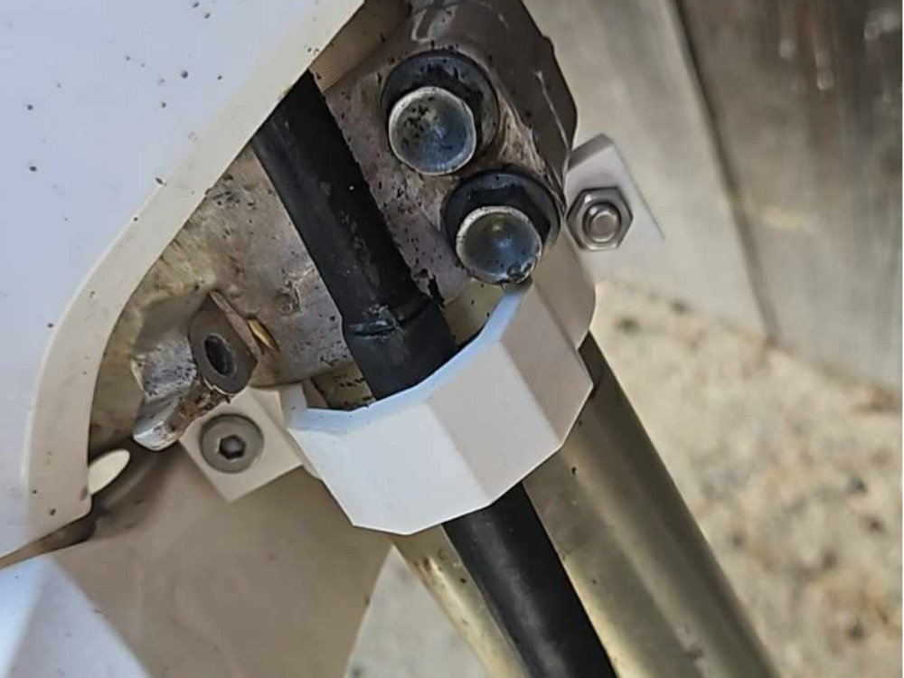 Honda CR85 Fren Hortumu Tutucu Braketi görsel 2
