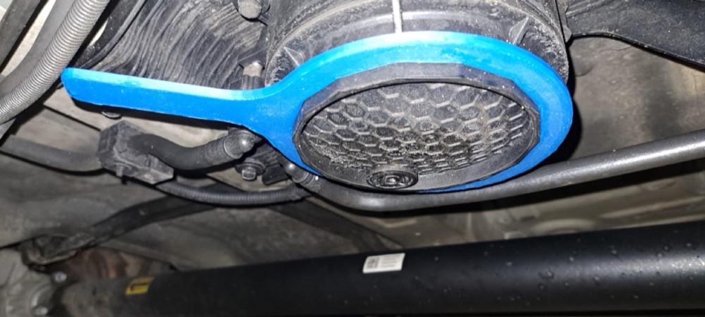 Hyundai Staria Filtre Kapağı Çekme Aparatı görsel 3