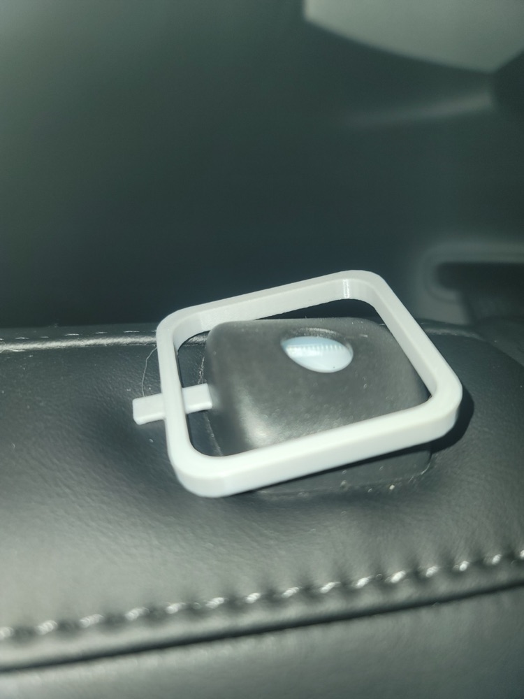 Tesla Model Y/3 koltuk başlığı sökme aleti görsel 3