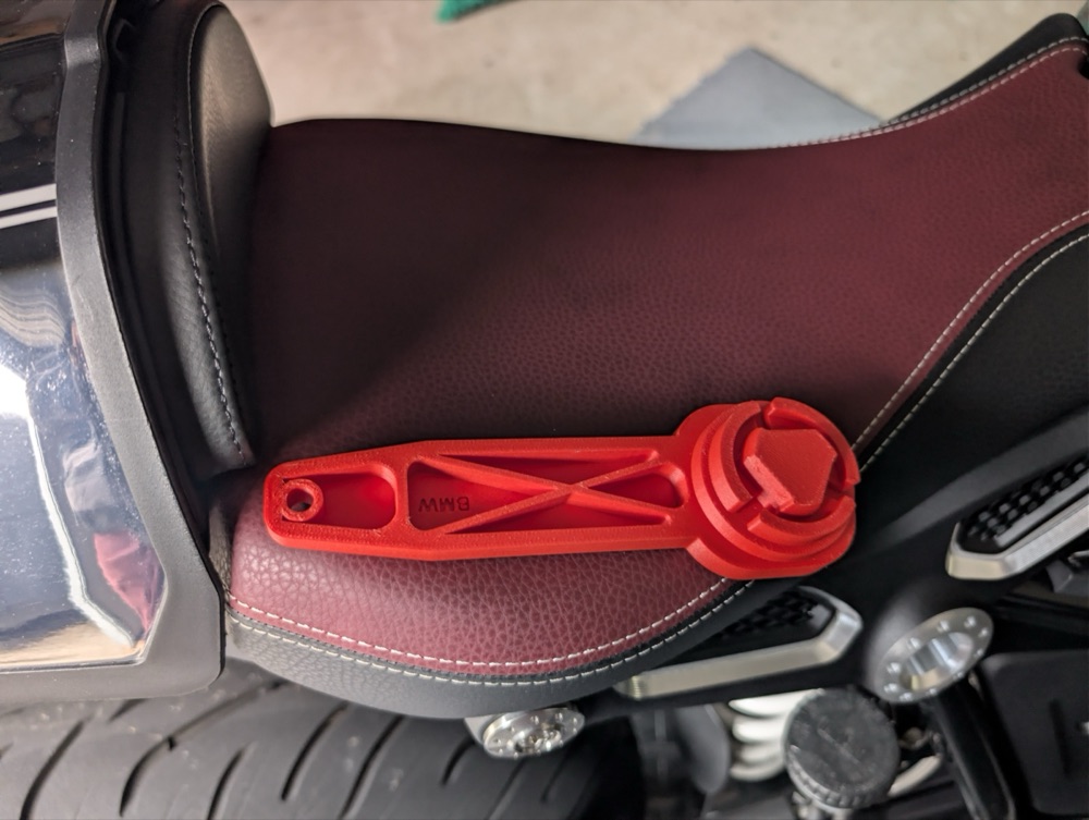 Yağ Dolum Kapağı Anahtarı (BMW R nineT Uyumlu) görsel 2