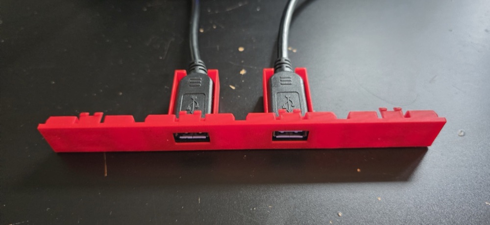 Konsol Düğme Kapağı USB Yuvalı (BMW E46 Uyumlu) görsel 4