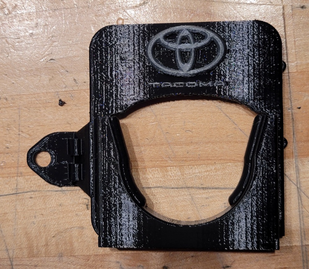 Toyota Tacoma yakıt depo kapağı tutucu