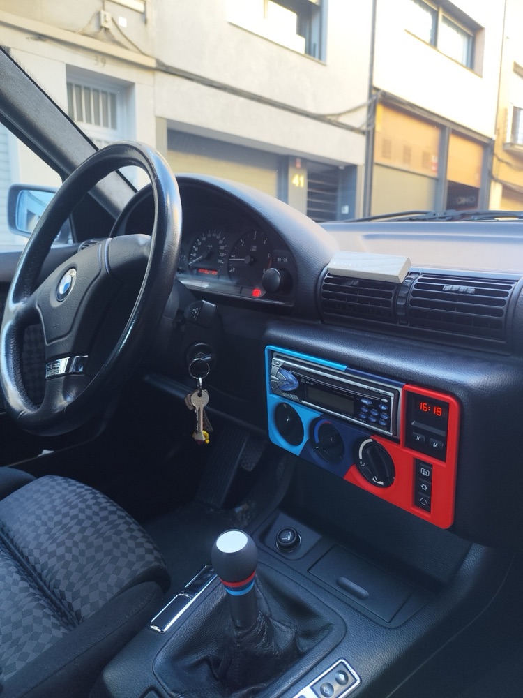 Panjur Trim Çerçevesi (BMW E36 Uyumlu, Renkli) görsel 2