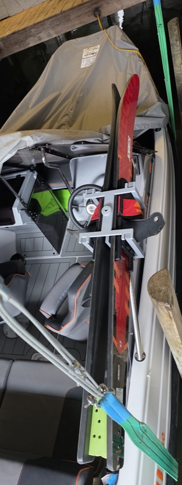 Terhi 480 Tekne Icin Su Kayagi Tutucusu görsel 2