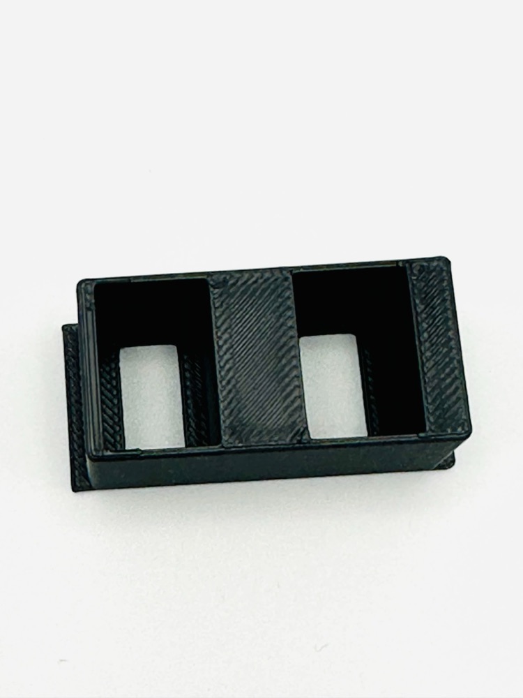 USB Port Plakası (BMW E39 El Feneri Yuvası Uyumlu) görsel 2