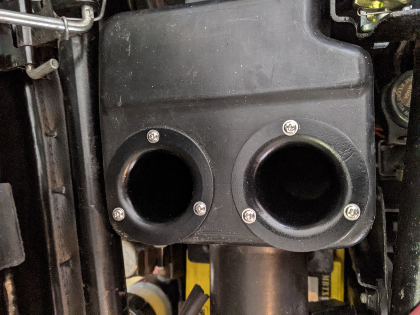 Kawasaki KZ1000 Hava Filtresi Susturucu Snorkeli görsel 3