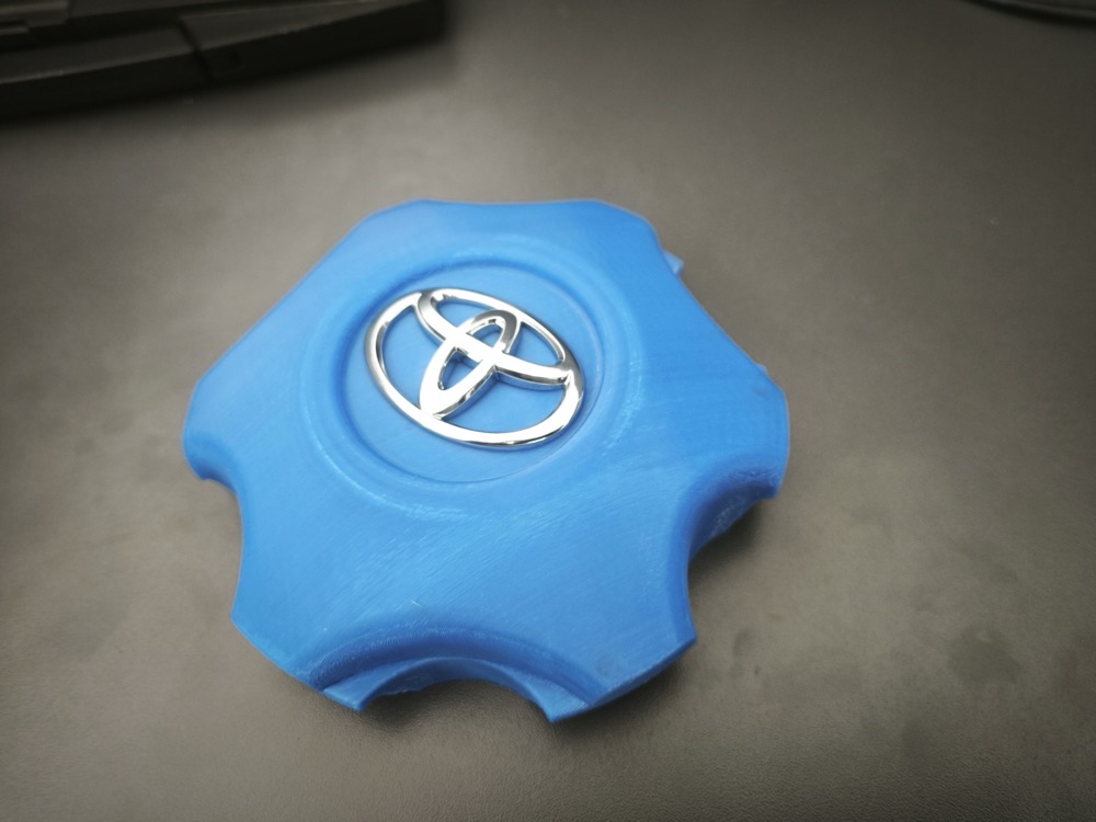 Toyota Hilux jant göbeği kapağı