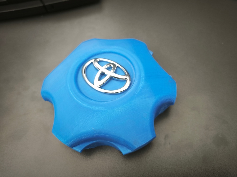 Toyota Hilux jant göbeği kapağı görsel 3