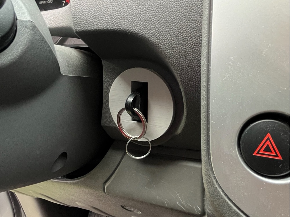 Nissan Frontier Anahtarsız Giriş (FOB) Tutucu