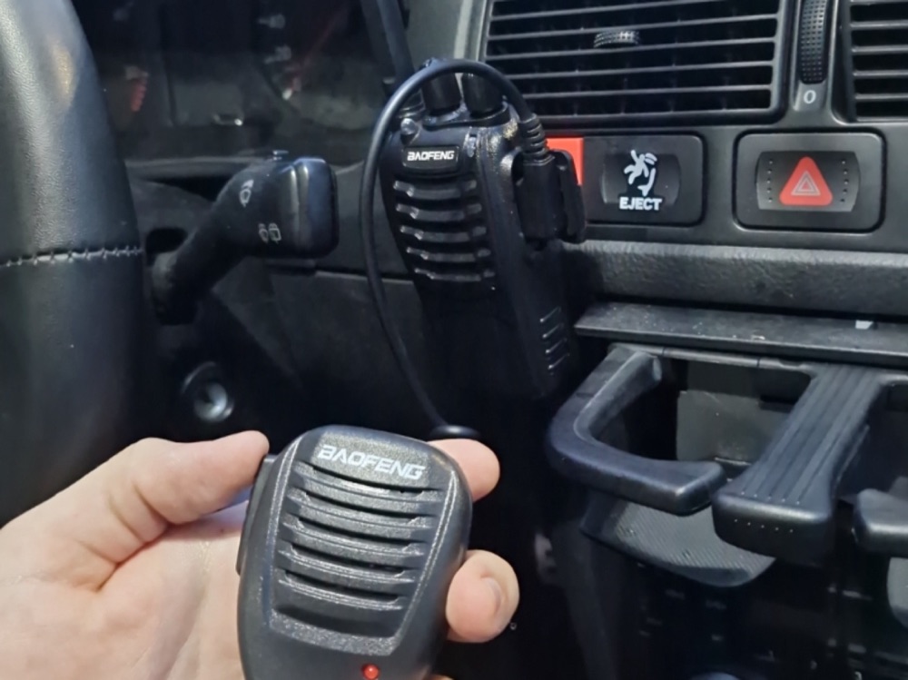 Volkswagen Golf 4 Baofeng Tutucu