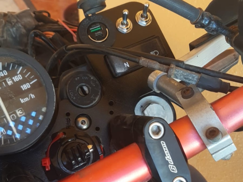 Suzuki DR650 Gösterge Paneli Plakası