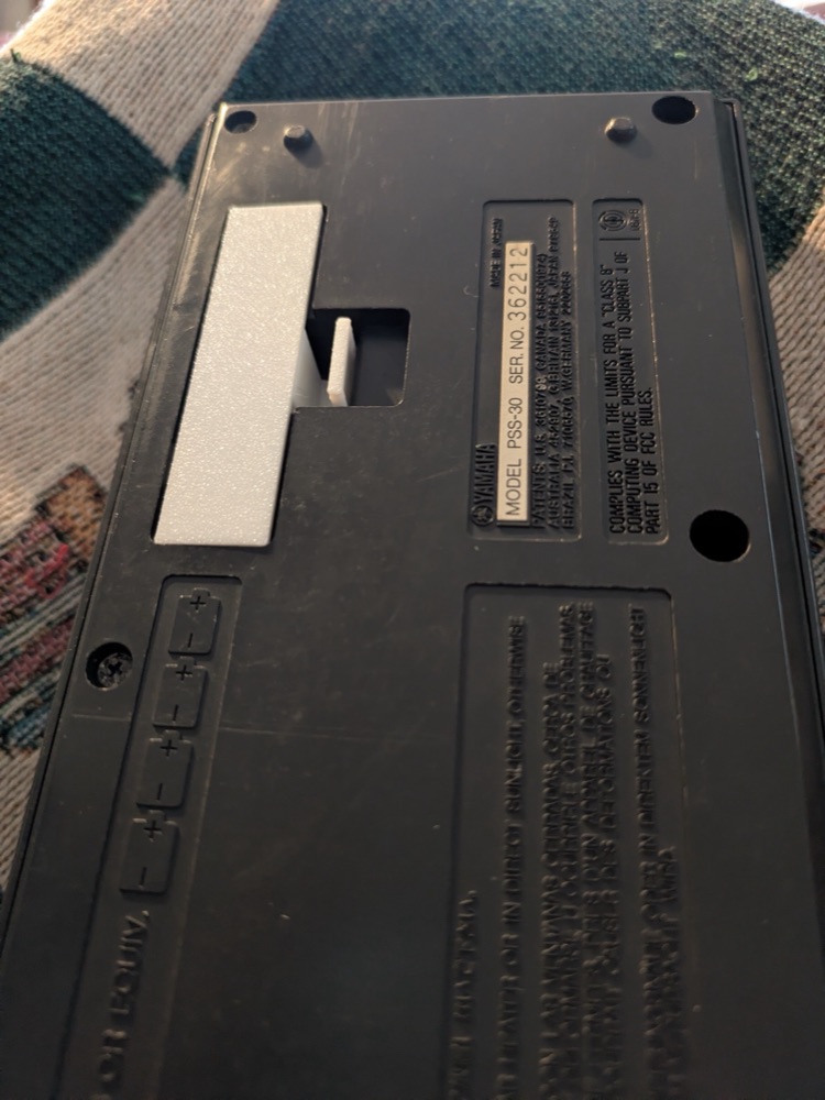 Yamaha PSS-30 Pil Kapağı görsel 4