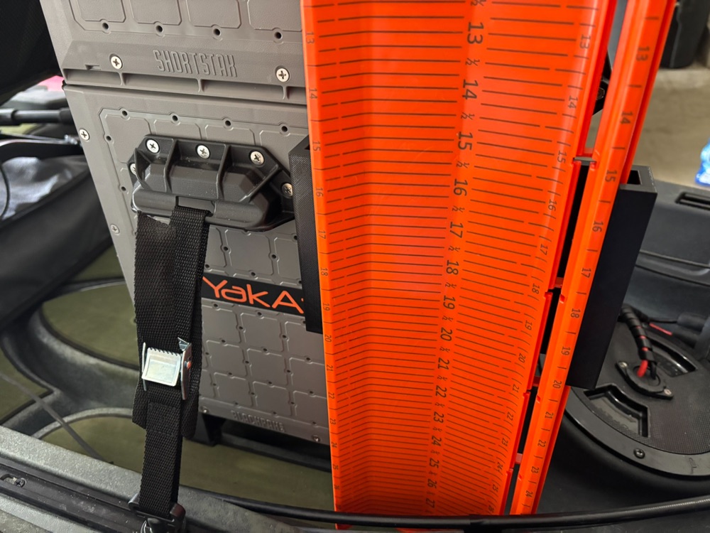 Kayak GridLoc Ray Sistemi Icin Panel Tutucusu