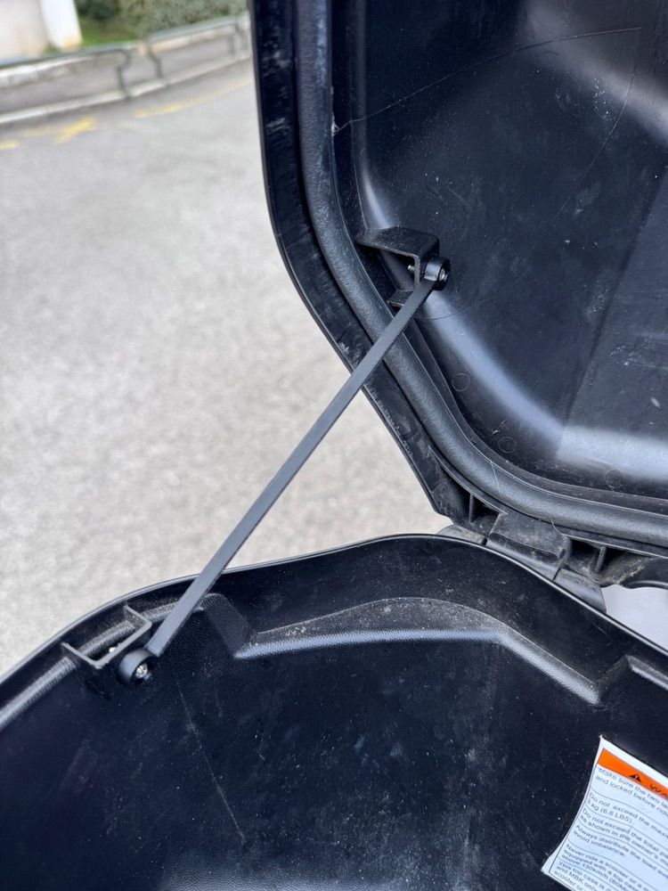 Yamaha X-MAX Topcase Kapak Tutma Kayışı görsel 2