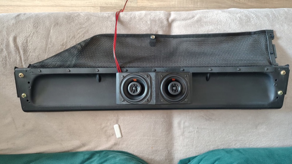 Mazda Miata NB Rüzgarlık Hoparlör Kutusu (Sökülebilir) görsel 4