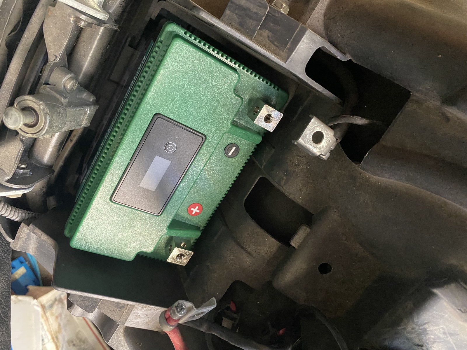 Suzuki Burgman AN650 Lityum Akü Yükseltme Adaptörü görsel 4