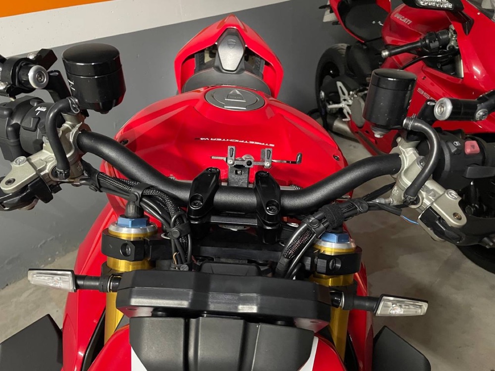 Ducati Streetfighter V4(S) İnce Profil Telefon Montajı görsel 4