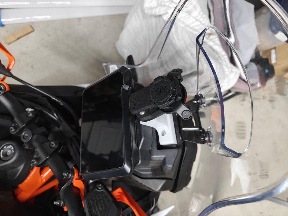 KTM 390 Adventure (2025) Quadlock GPS Montaj Adaptörü görsel 4