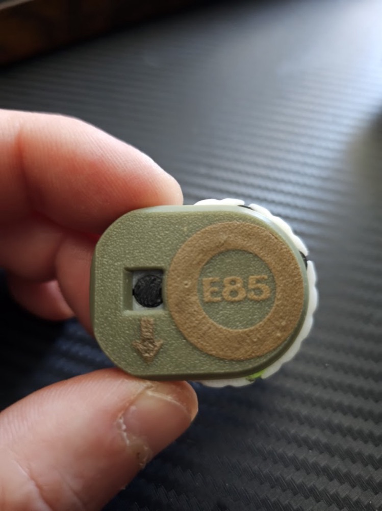 E85 / SP95-98 Yakıt Değişim Kapağı (Ford Flexifuel) görsel 2