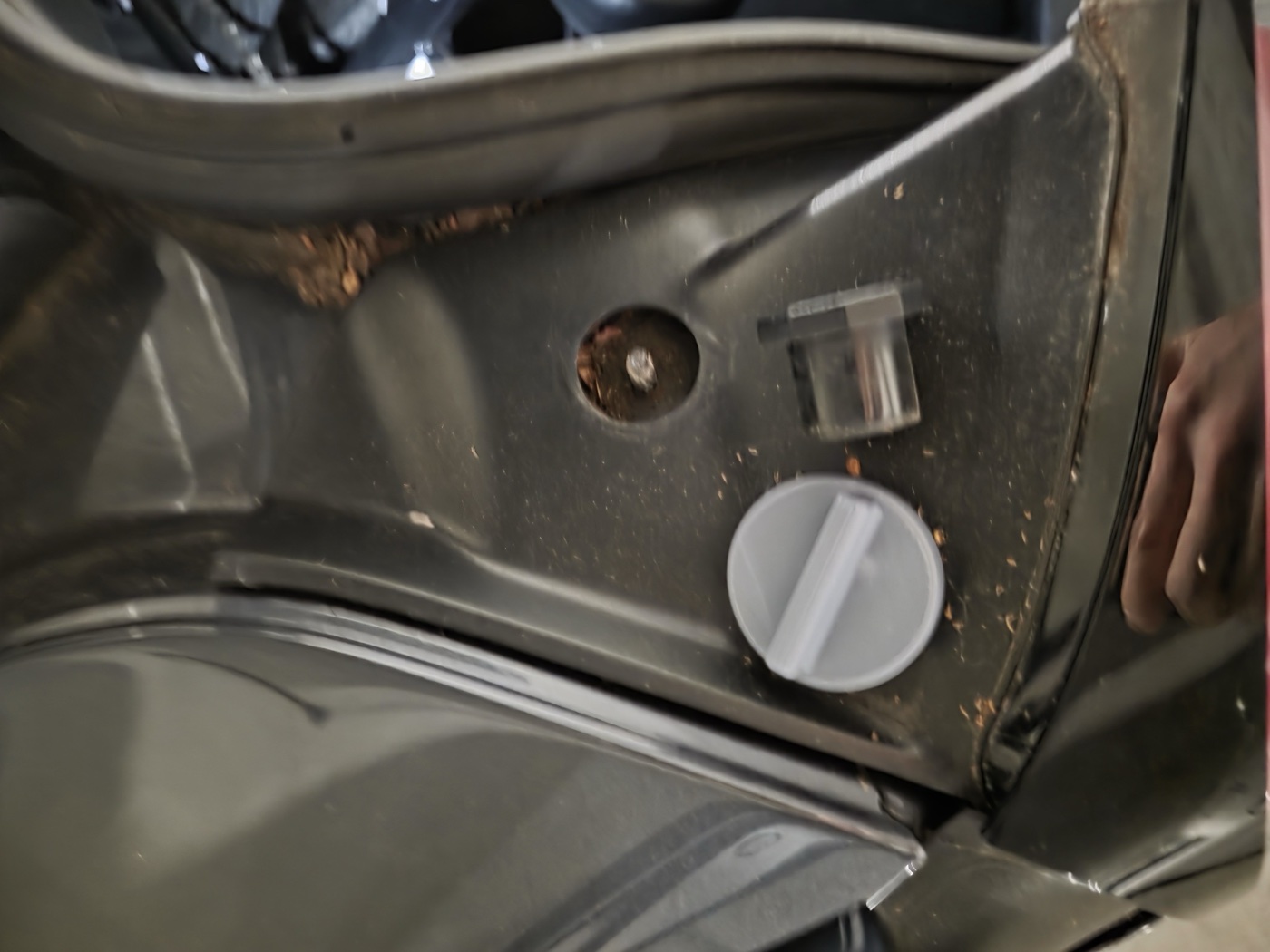 Tesla Model 3 stop lambası takoz sökme aleti görsel 3