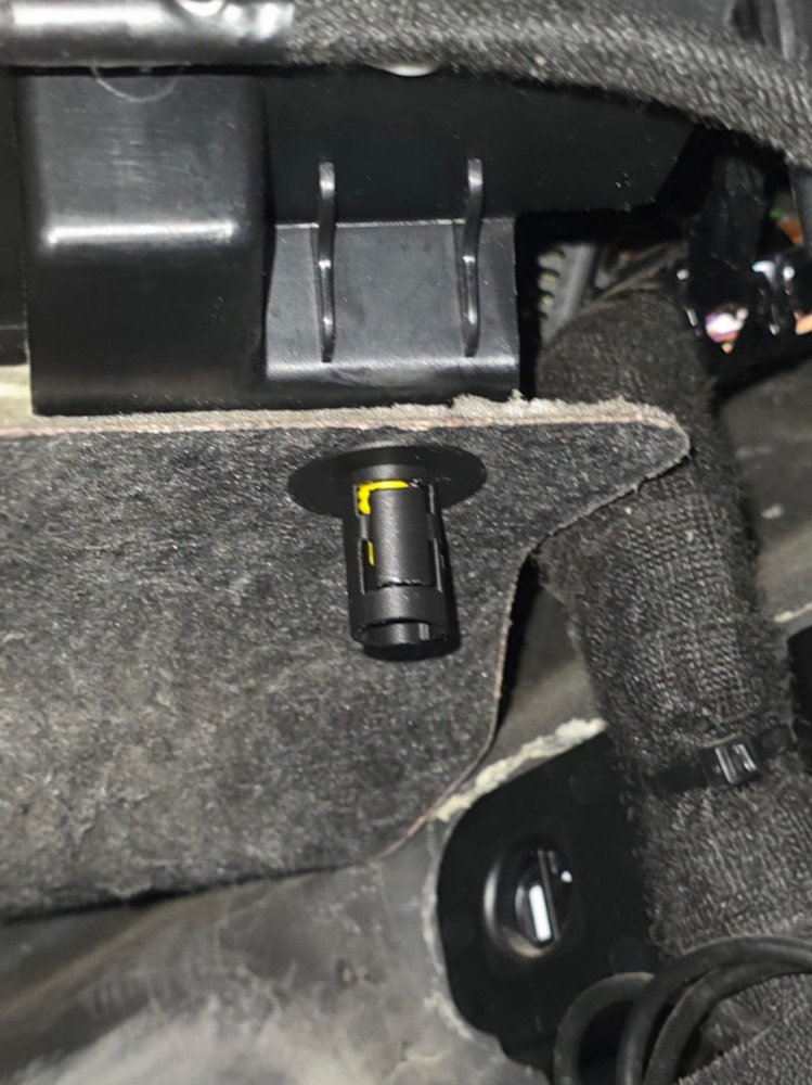 C-MAX ve Kuga Uyumlu Fastener (W710210-S300) görsel 2