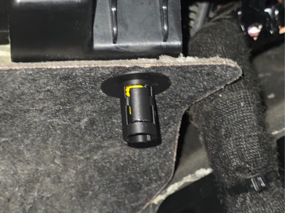 C-MAX ve Kuga Uyumlu Fastener (W710210-S300) görsel 3