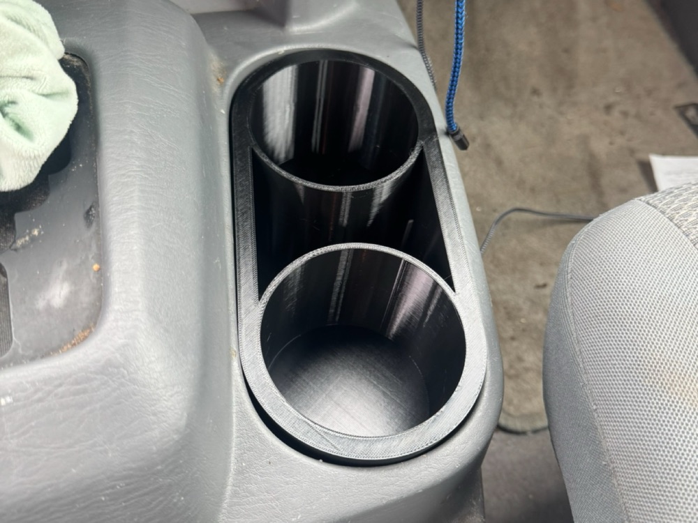 Toyota Tacoma çift bardaklık