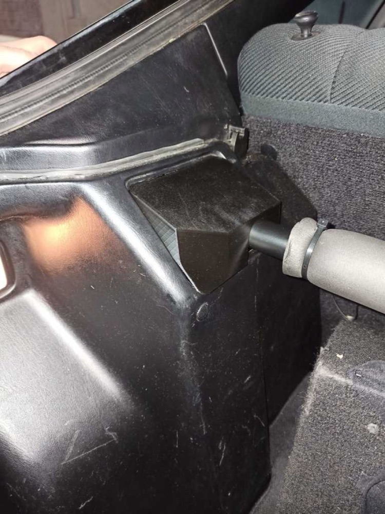 Toyota Celica stabilizer bar trim kapağı