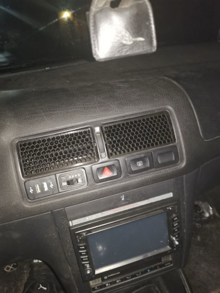 Golf 4 havalandırma ızgara kapağı seti