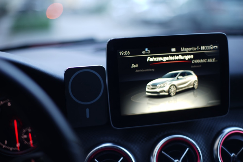 Mercedes A-Class W176 Magsafe Telefon Tutucu görsel 3