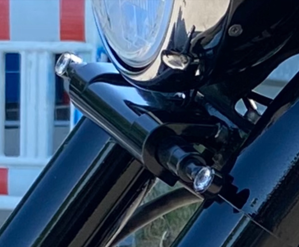 Yamaha XVS 650 / 1100 Ön Sinyal Tutucusu görsel 2