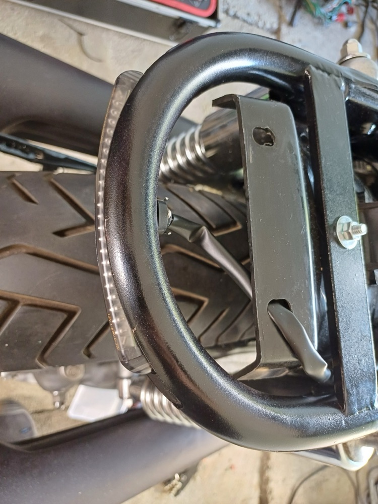 Honda CX500 Cafe Racer Stop Lambası Braketi görsel 4