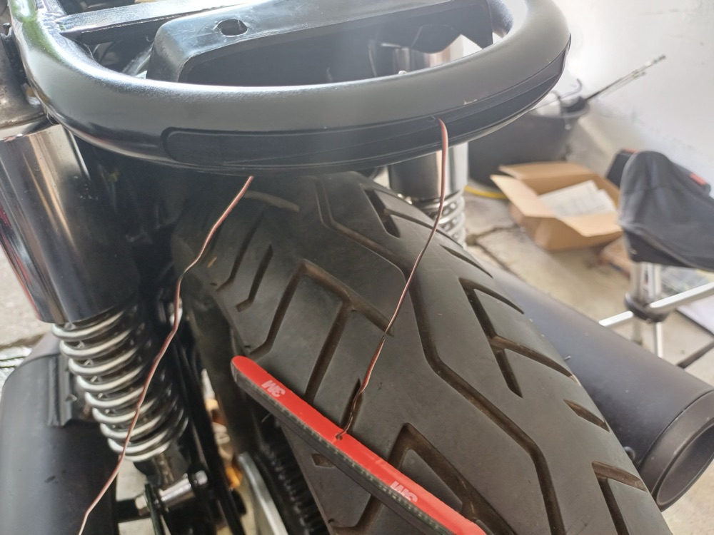 Honda CX500 Cafe Racer Stop Lambası Braketi görsel 5
