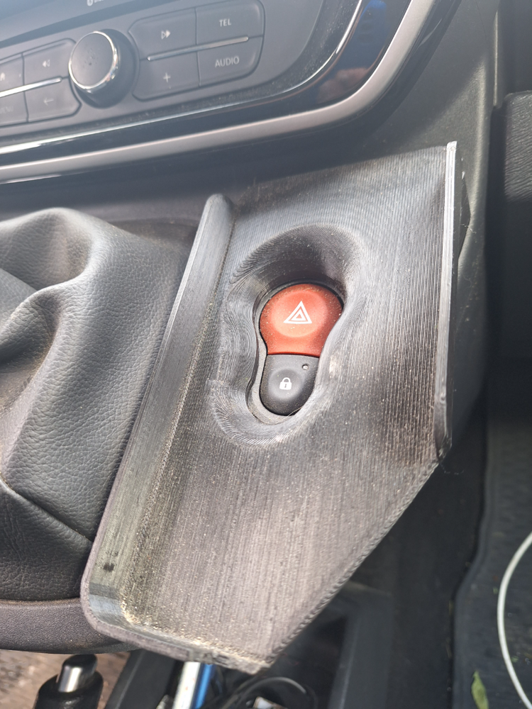 Renault Kangoo (2016) Telefon Tutucu Yuvası