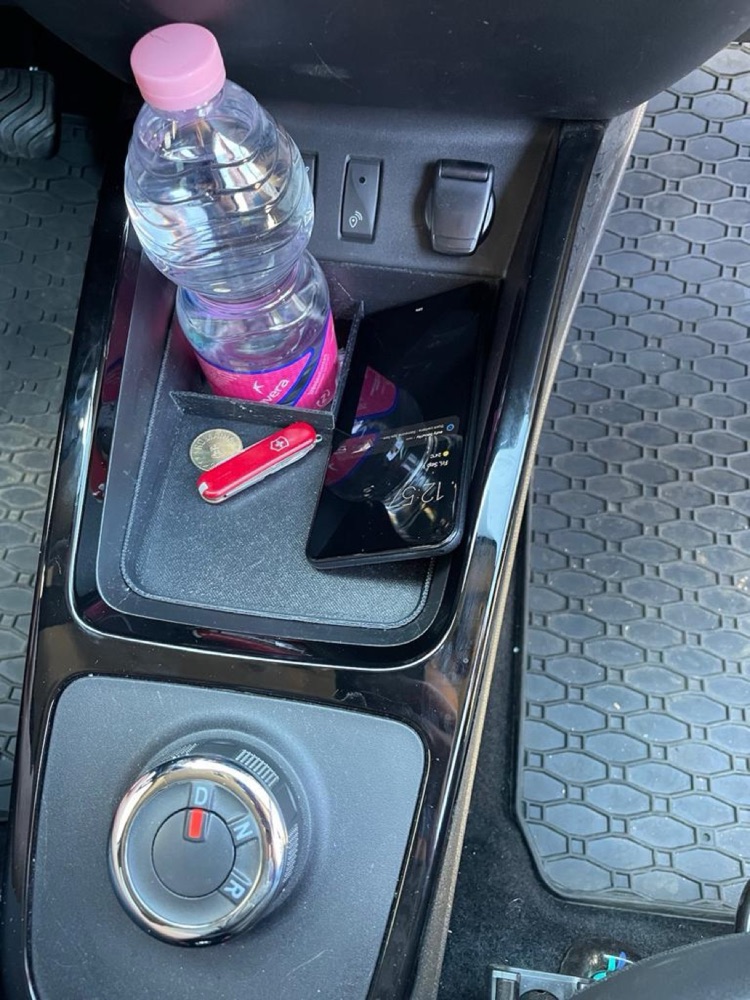 Dacia Spring orta konsol düzenleyici görsel 3