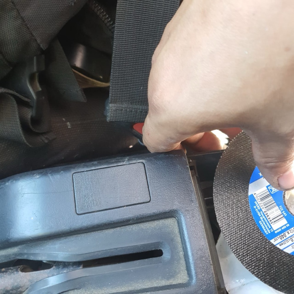 Toyota AE86 düğme boşluk kapağı görsel 4