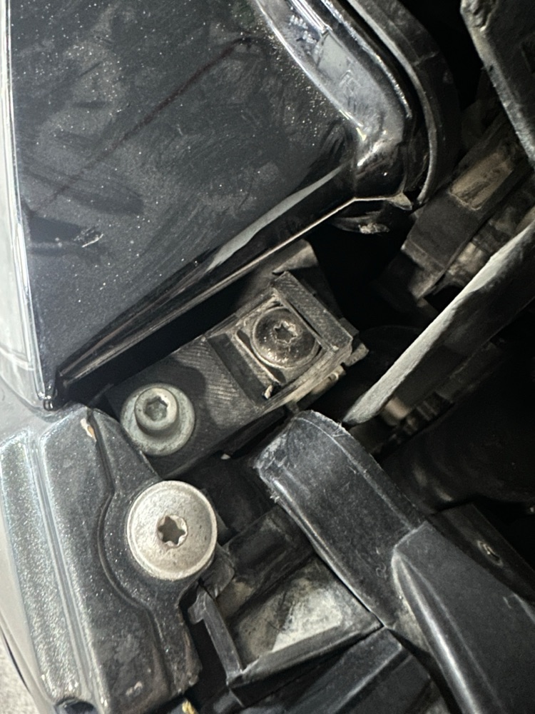 Audi A4/S4/RS4/A5/S5/RS5 B8 Tampon Onarım Braketi görsel 2