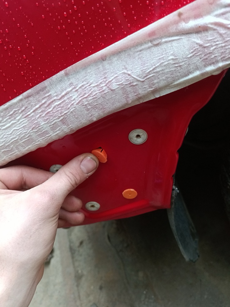 Audi 80 B4 Tampon Bağlantı Klipsi görsel 2