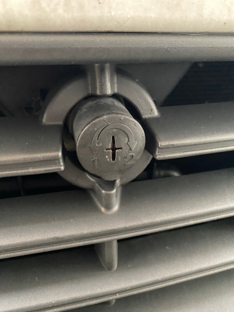 Ford Transit/Tourneo Kaput Kolu Kapağı görsel 4