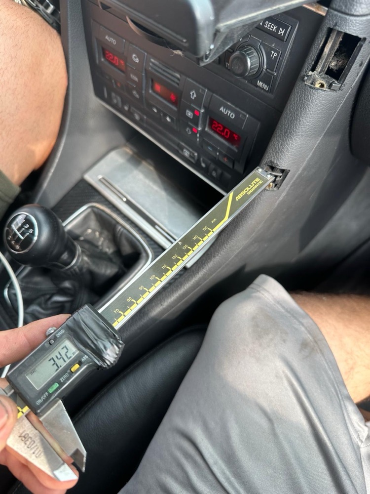 Audi A4 B6 Akıllı Telefon Montaj Adaptörü görsel 3