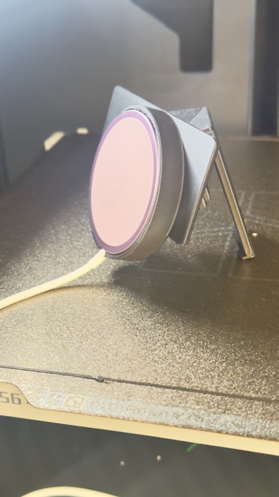 Toyota Aygo MagSafe Telefon Tutucu ve Şarj Aparatı görsel 2