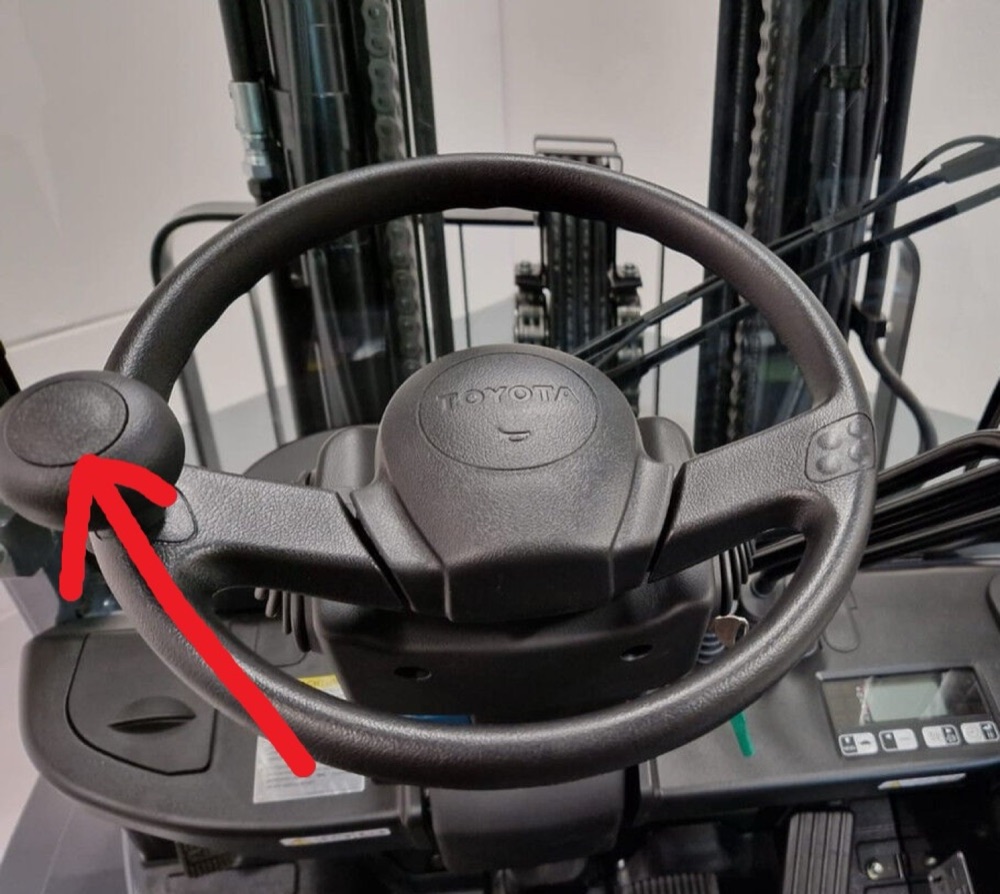 Toyota forklift direksiyon kapağı görsel 2