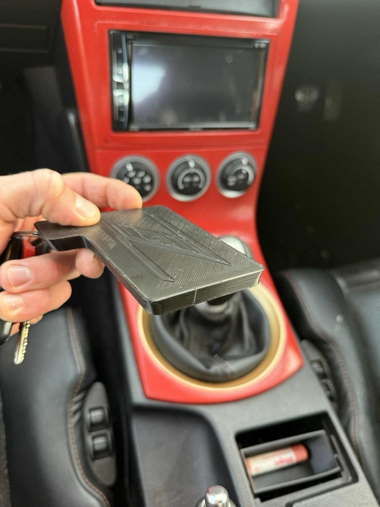 Nissan 350Z küllük kapağı ve kutusu görsel 2