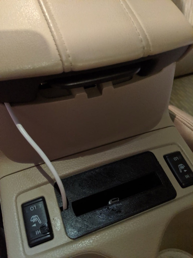 Nissan Rogue Pixel 3XL Telefon Yuvası