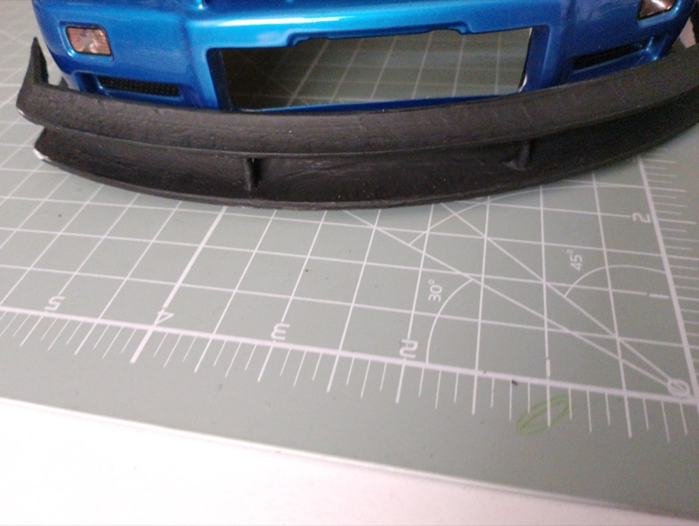 Nissan Skyline GT-R R34 ön tampon spoyleri
