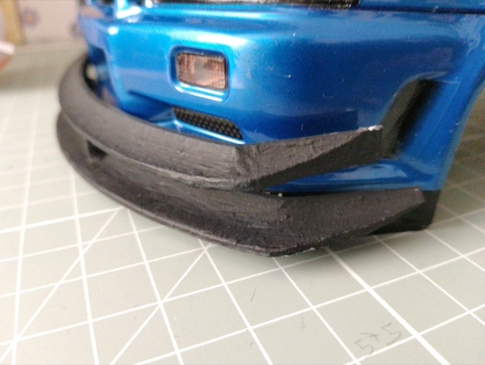 Nissan Skyline GT-R R34 ön tampon spoyleri görsel 2